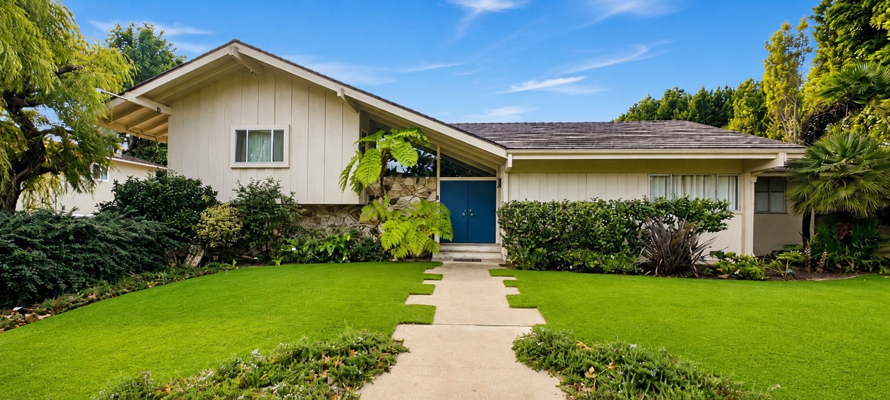 The Brady Bunch House